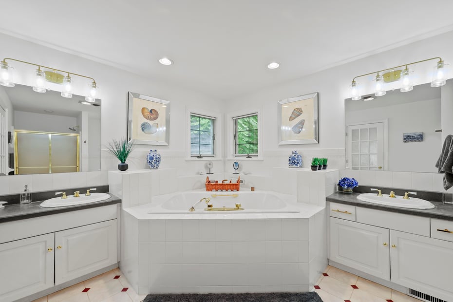 905 West Rd Photo 29