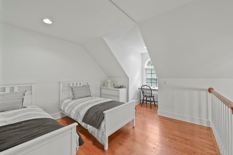 905 West Rd Photo 32