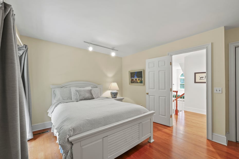 905 West Rd Photo 37