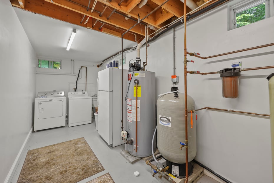 905 West Rd Photo 43