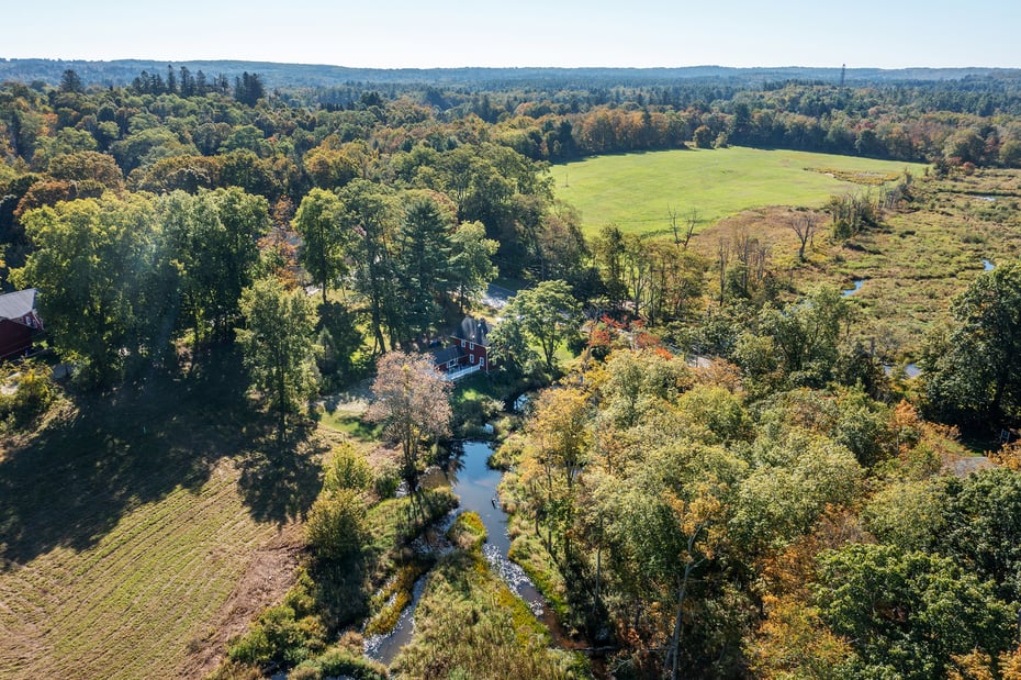 62 Brush Hill Road Photo 4