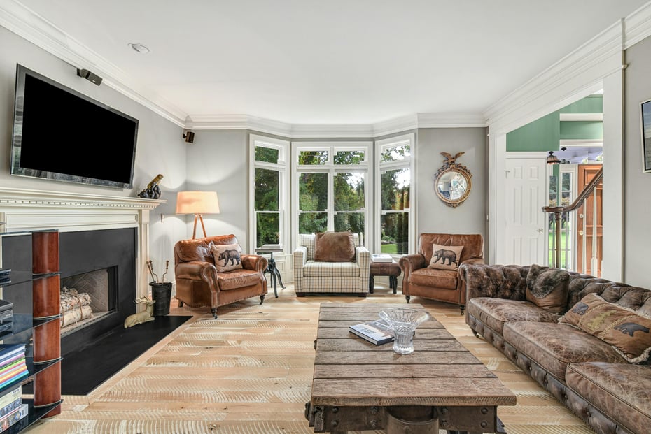 96 Comstock Hill Avenue Photo 5