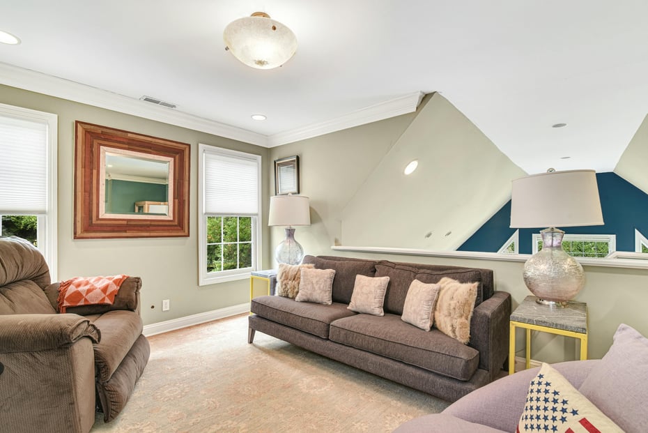 96 Comstock Hill Avenue Photo 22