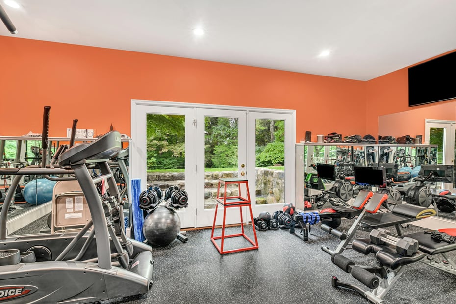 96 Comstock Hill Avenue Photo 27