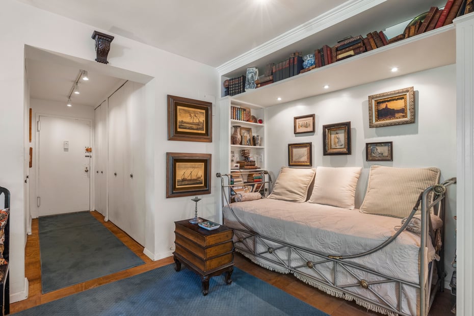 177 E Hartsdale Avenue  #2Y Photo 7