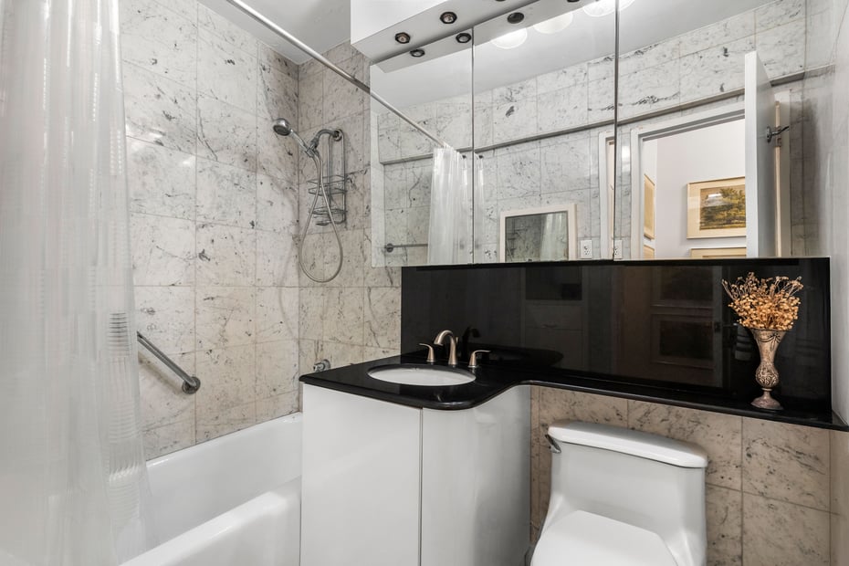 177 E Hartsdale Avenue  #2Y Photo 18