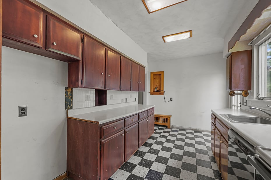 36 Egremont Plain Rd Photo 13