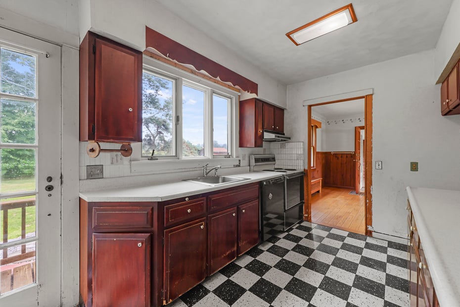 36 Egremont Plain Rd Photo 17