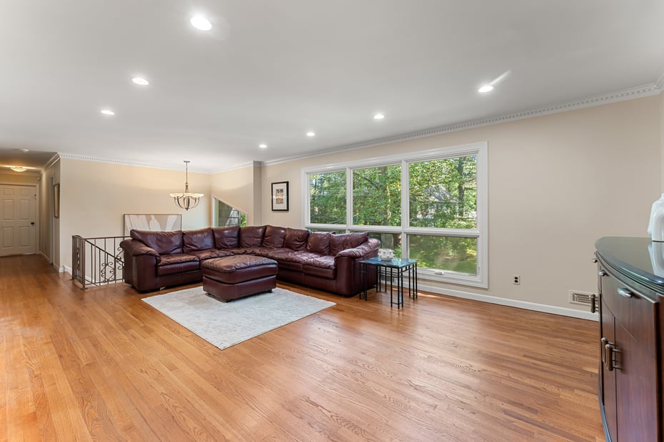 114 Oxford Road Photo 10