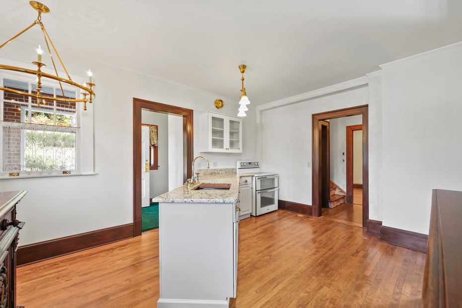 5 Crofut St Photo 15