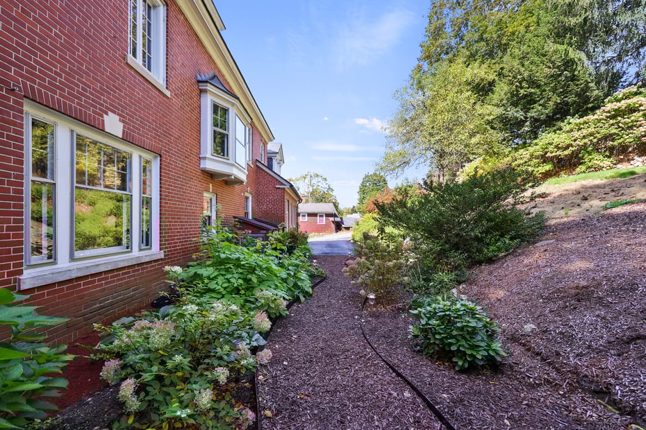 5 Crofut St Photo 54