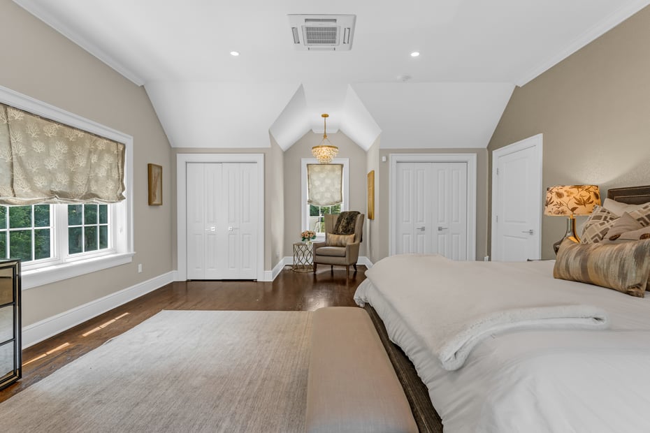 8 Jacob Lane Photo 22