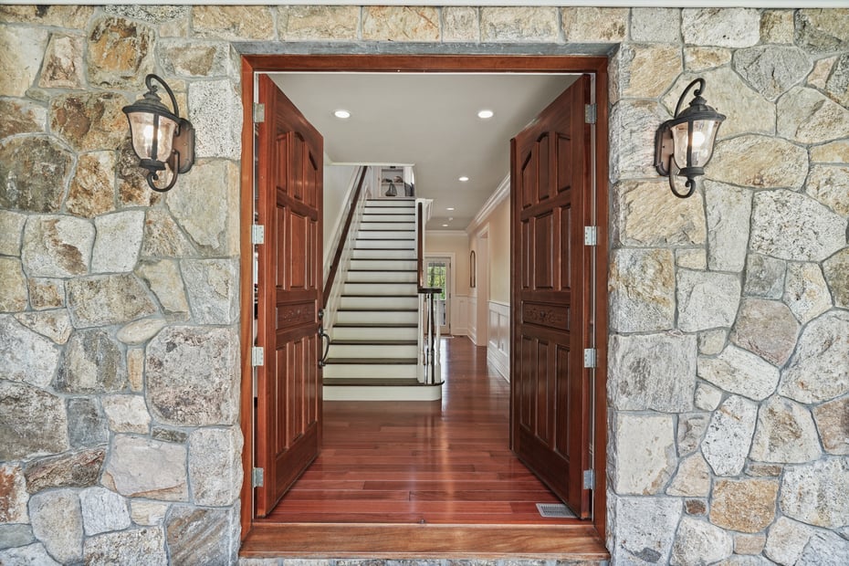 230 Spring Street Photo 5