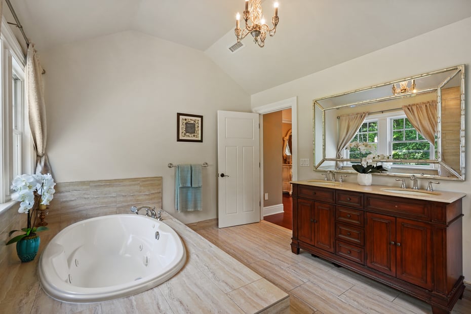 230 Spring Street Photo 26