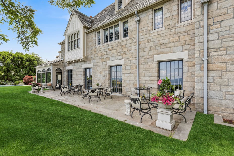 92 Beachside Avenue Photo 5