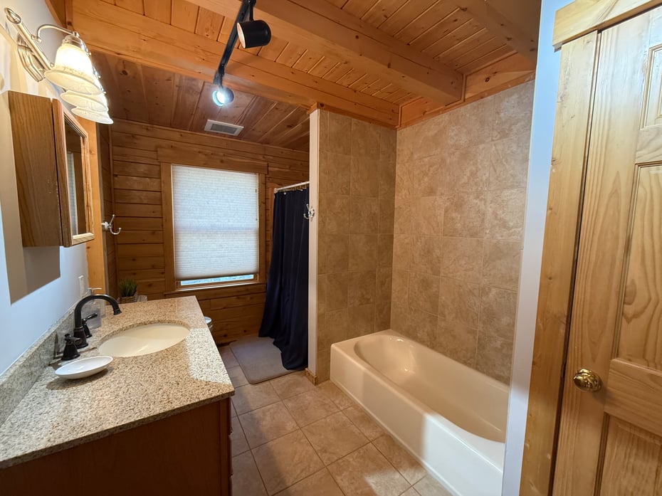 570 Long Mountain Road Photo 18