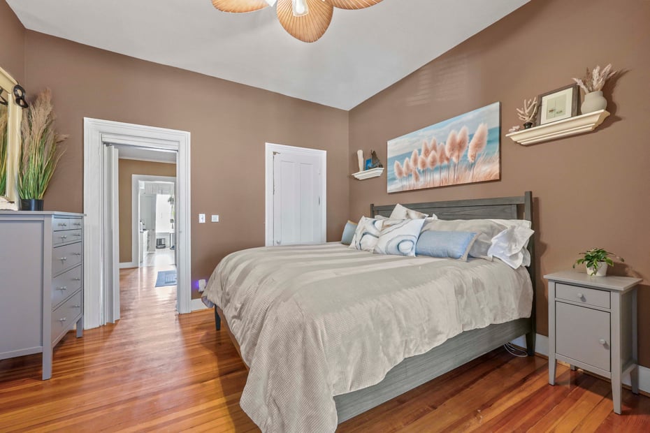 504 Main Street Photo 10