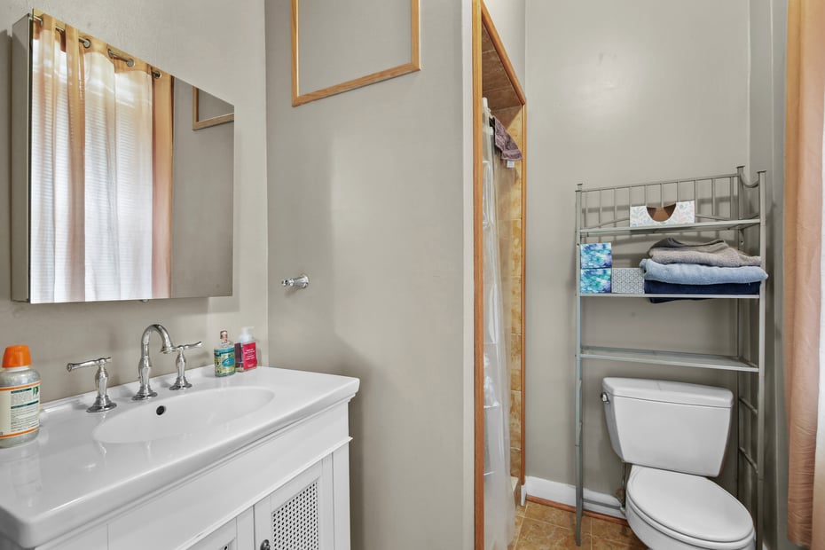 504 Main Street Photo 16