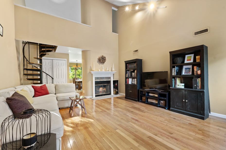 156 Stone Meadow Photo 3