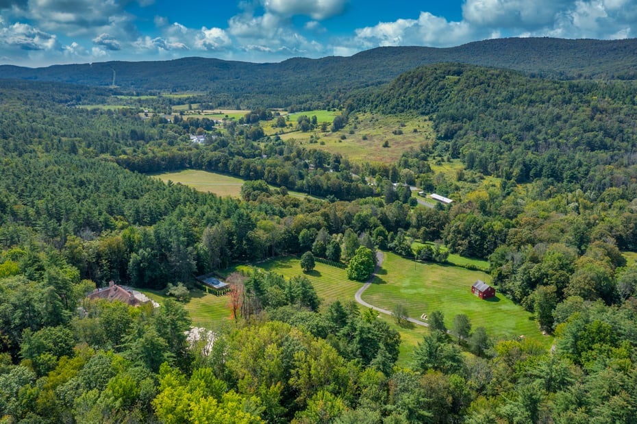 8 Webster Rd Photo 6