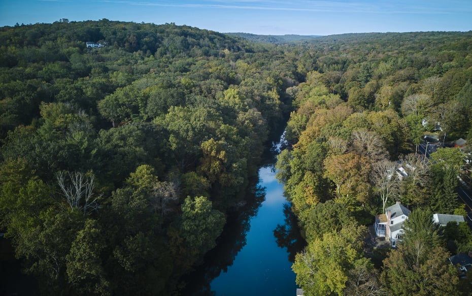 136 Lyons Plain Road Photo 3