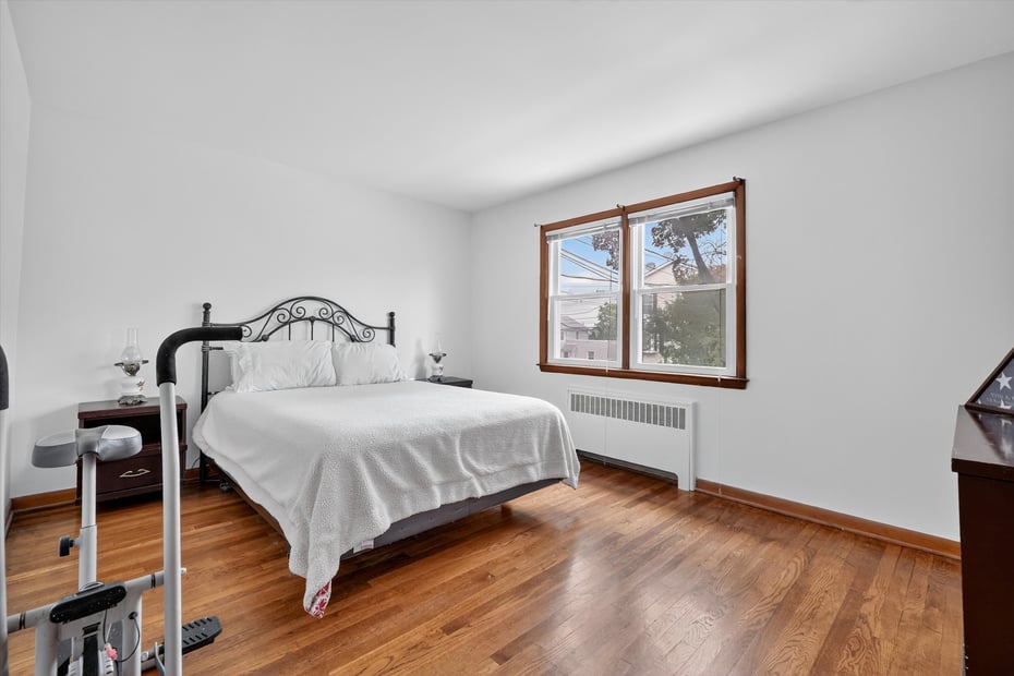 96 Inwood Avenue Photo 9