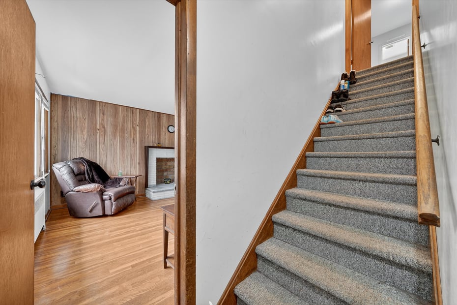 96 Inwood Avenue Photo 11