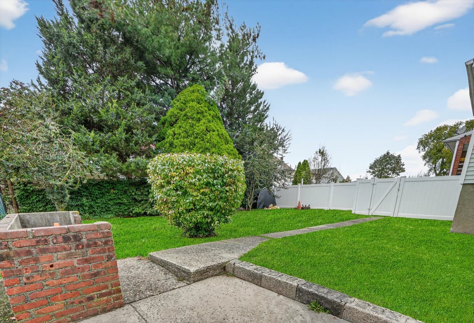 96 Inwood Avenue Photo 25