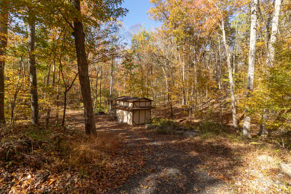 4 Laurel Lane Photo 5