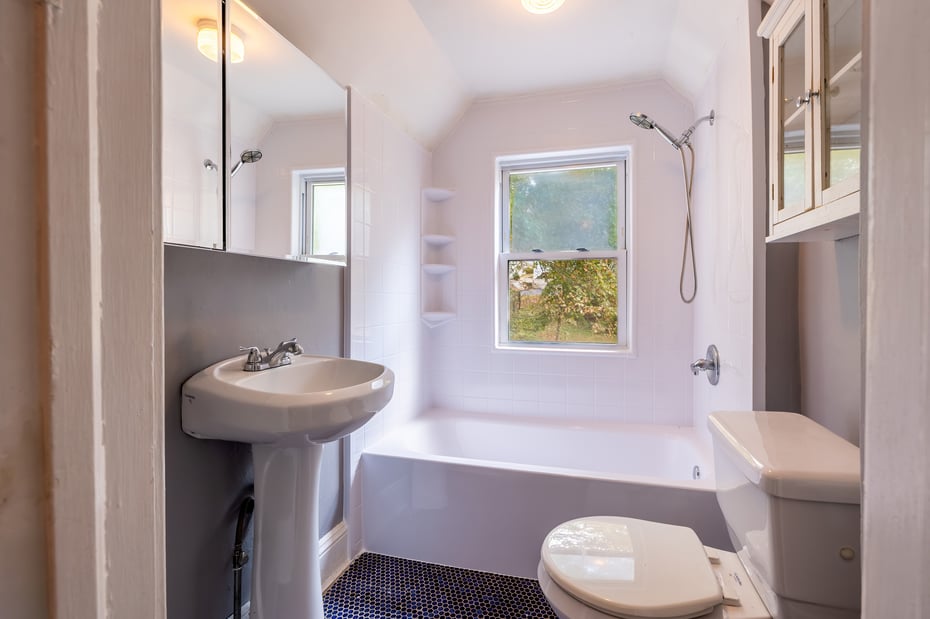 221 N Greeley Avenue Photo 12