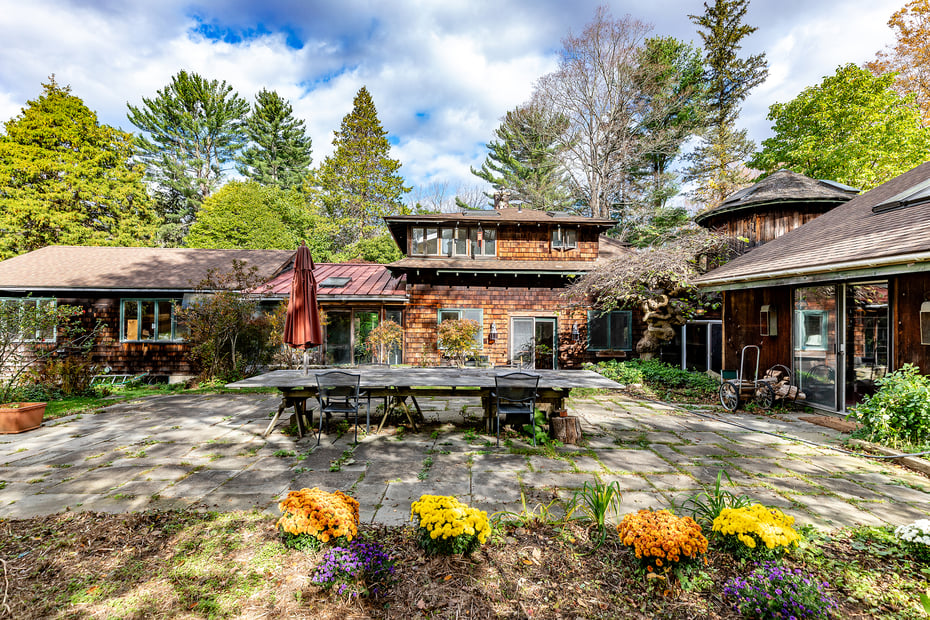 49 South Street Photo 2