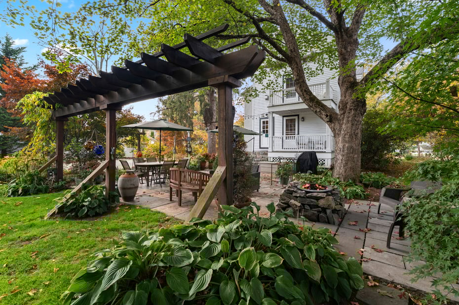 209 Main Street Photo 3