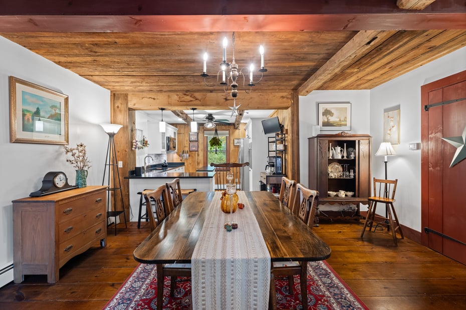 209 Main Street Photo 9