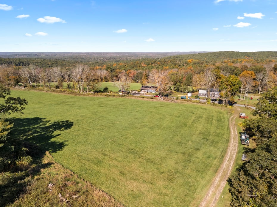 55, 94, 100 Hubbard Hill, 24, 25 Klocek Road Photo 9