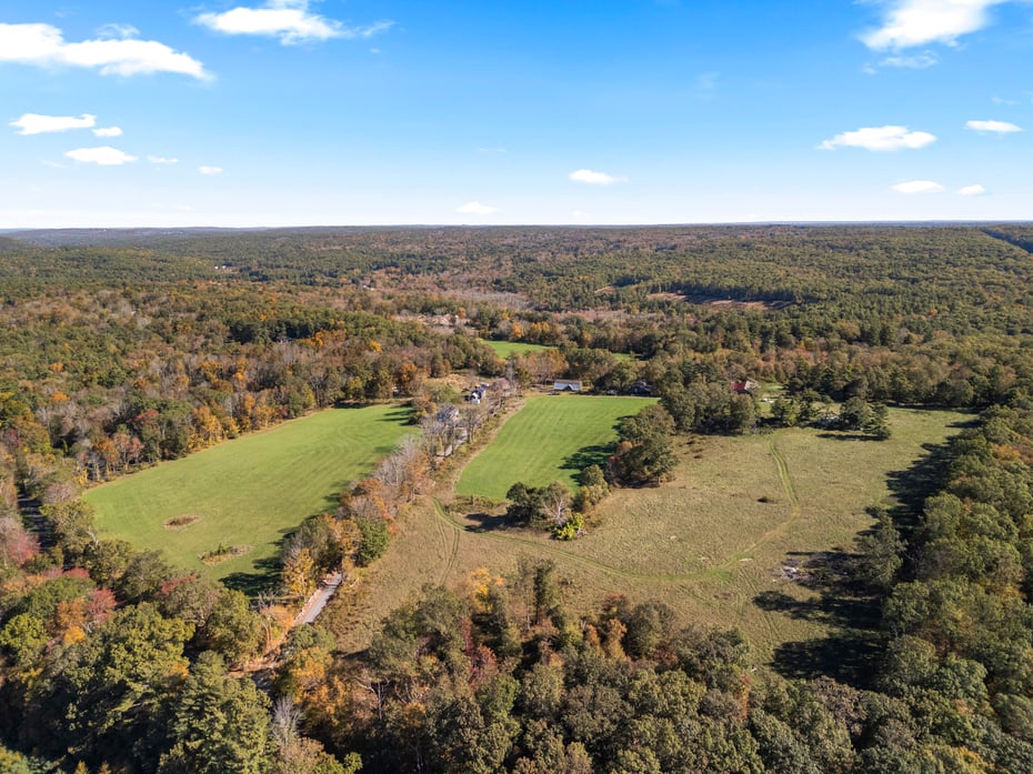 55, 94, 100 Hubbard Hill, 24, 25 Klocek Road Photo 12