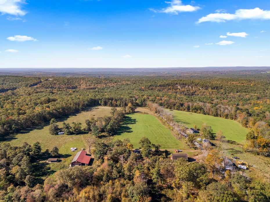 55, 94, 100 Hubbard Hill, 24, 25 Klocek Road Photo 15