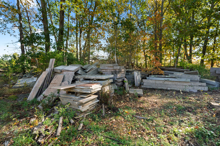 55, 94, 100 Hubbard Hill, 24, 25 Klocek Road Photo 17