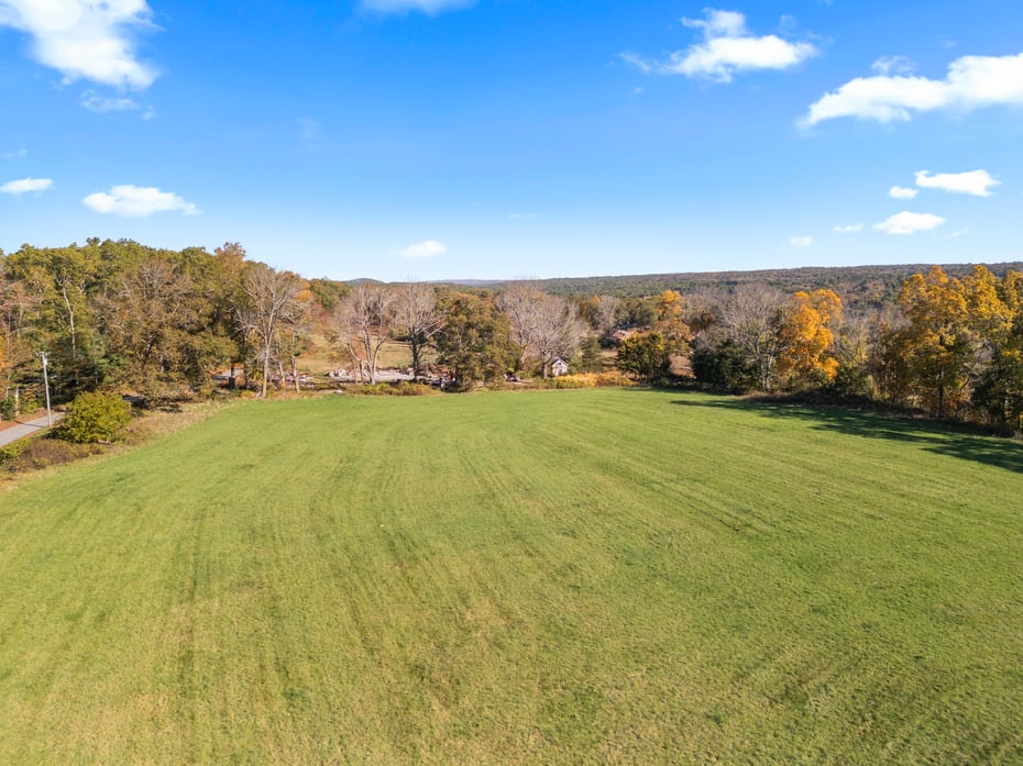 55, 94, 100 Hubbard Hill, 24, 25 Klocek Road Photo 35