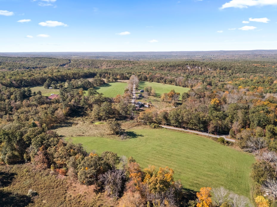 55, 94, 100 Hubbard Hill, 24, 25 Klocek Road Photo 36