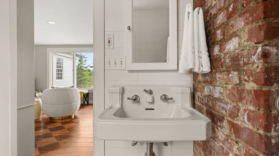 764 East Hill Rd Photo 47