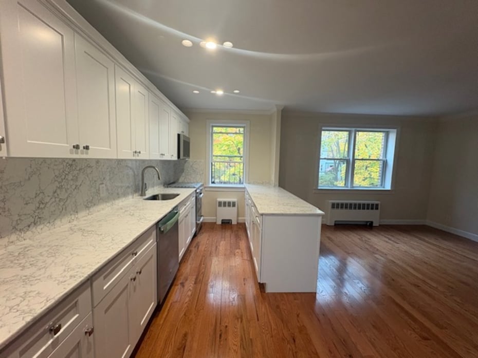 14 S Broadway  #10-2B Photo 4