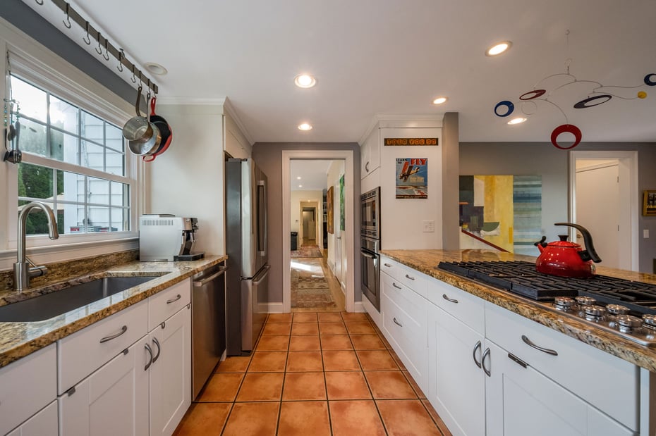 35 Hotchkiss Lane Photo 13