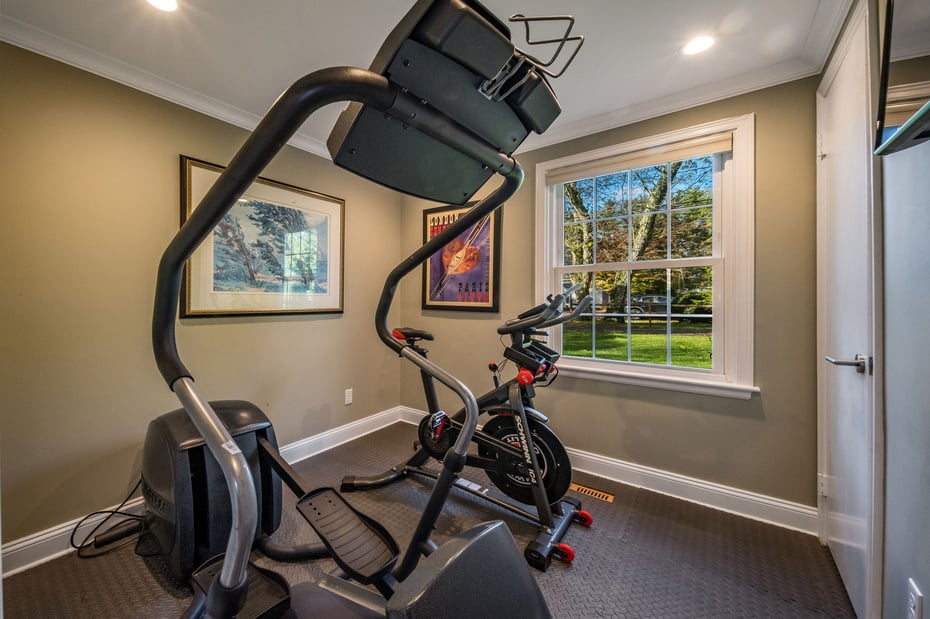 35 Hotchkiss Lane Photo 22