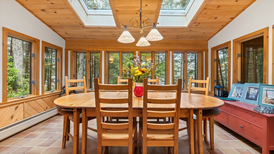 343 Lakeshore Dr Photo 15