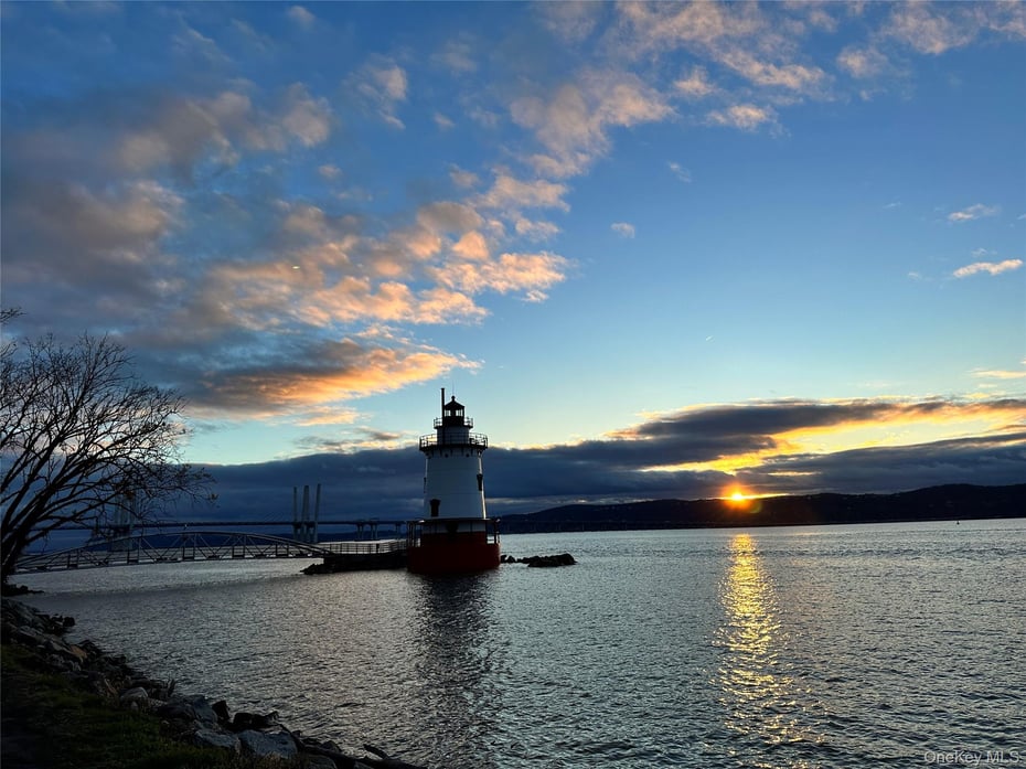 49 Beekman Avenue  #6 Photo 17