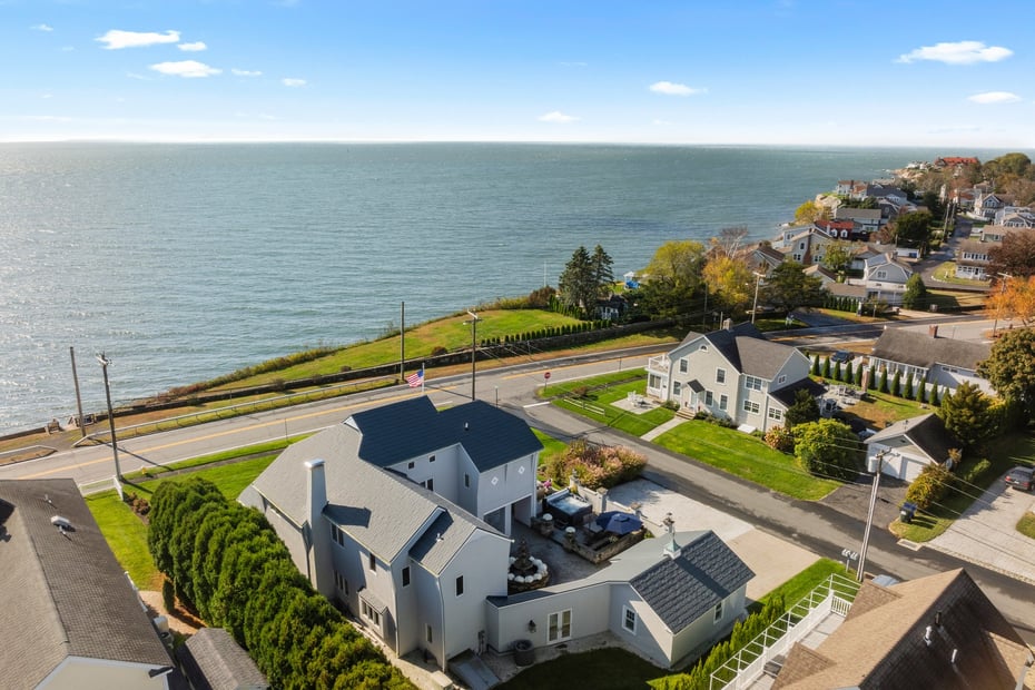 372 Maple Avenue Photo 5