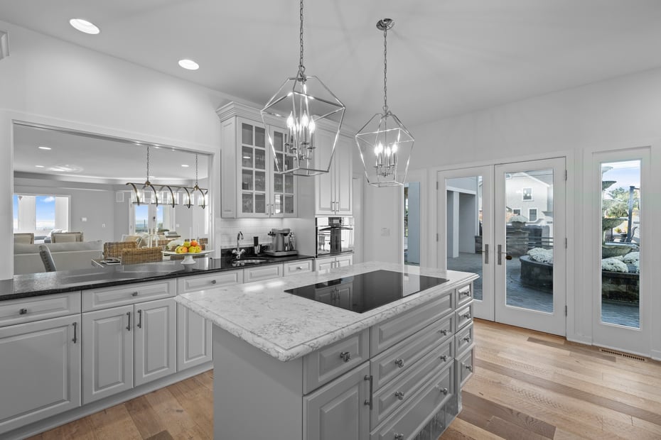 372 Maple Avenue Photo 8