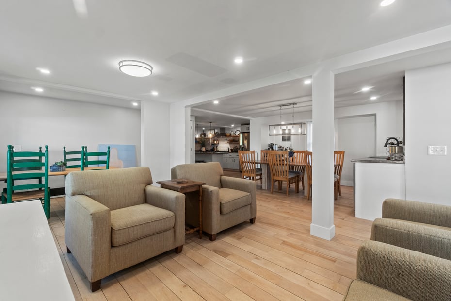 11 Pearl Street Photo 13