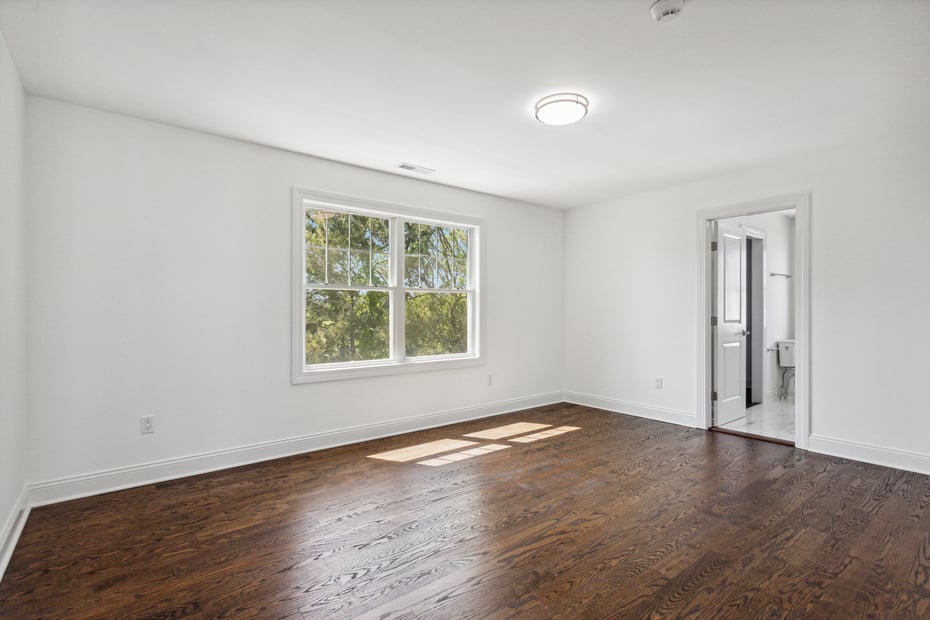 35 5th Avenue Photo 18