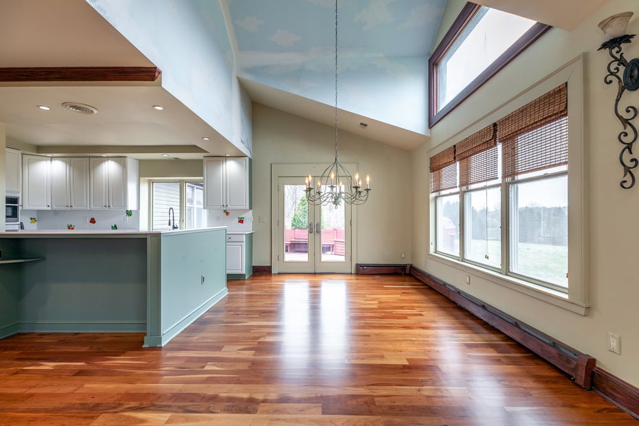 411 Beach Street Photo 5